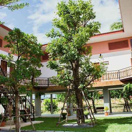 Ban Klong Srabua Hotel Ayutthaya Bagian luar foto