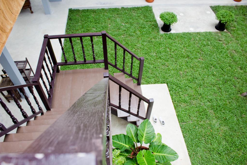 Ban Klong Srabua Hotel Ayutthaya Bagian luar foto
